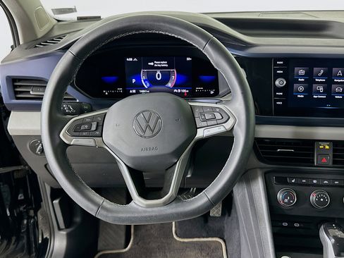 Used 2022 Volkswagen Taos SE w/ Driver Assistance Package image 17