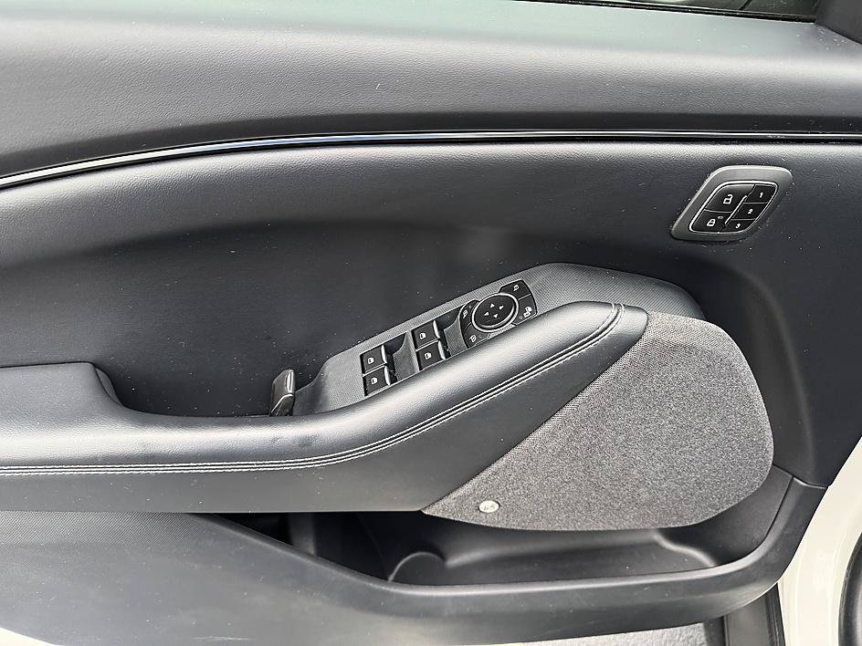 Used 2023 Ford Mustang Mach-E Premium RWD image 9