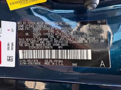 Used 2012 Toyota Sienna XLE w/ XLE Navigation Pkg FWD image 11