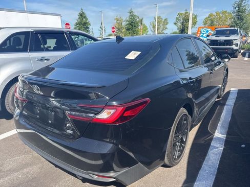 Used 2025 Toyota Camry SE w/ Convenience Package image 4