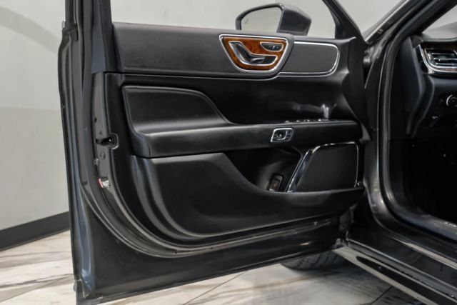 Used 2019 Lincoln Continental Select FWD image 53