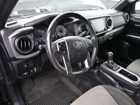 Used 2021 Toyota Tacoma TRD Off-Road AWD/4WD image 65