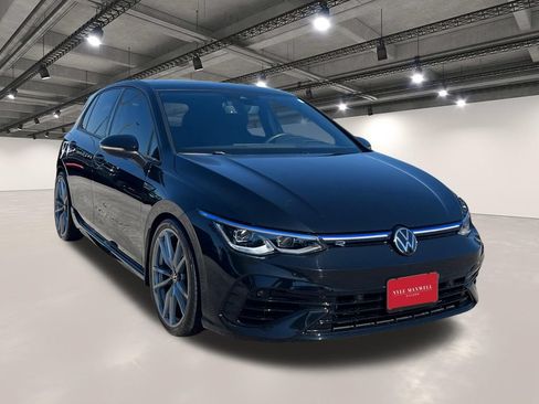 Used 2024 Volkswagen Golf R AWD/4WD image 2