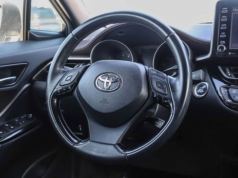 Used 2019 Toyota C-HR Limited FWD image 15
