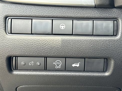 Used 2026 Nissan Rogue SV w/ Cold Weather Package FWD image 9