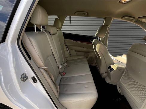 Used 2013 Subaru Outback 2.5i Limited image 23