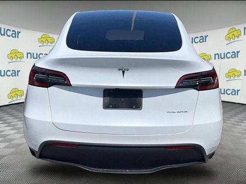 Used 2023 Tesla Model Y Long Range AWD/4WD image 3