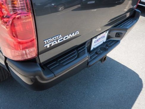 Used 2015 Toyota Tacoma 4x4 Double Cab w/ TRD Sport Package image 12