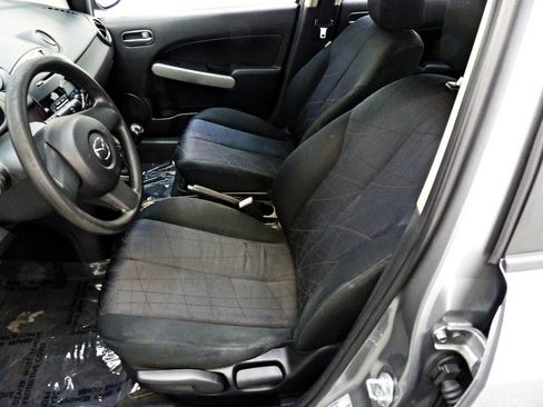 Used 2013 MAZDA MAZDA2 Sport image 8