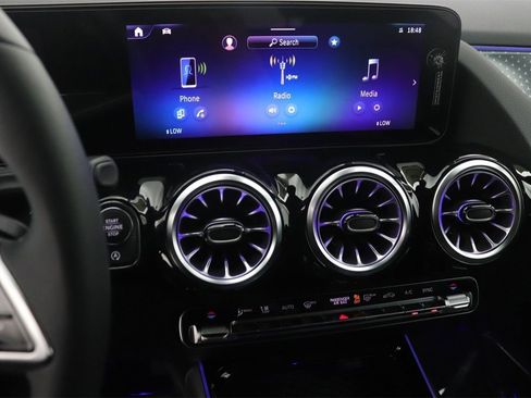 New 2026 Mercedes-Benz GLA 250 image 6