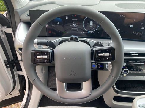 New 2026 Hyundai Ioniq 9 SEL image 13