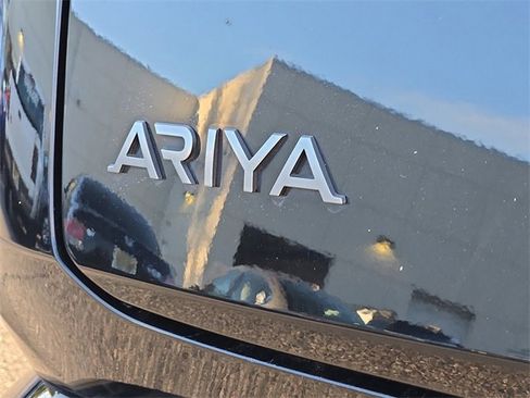 Used 2024 Nissan Ariya FWD image 29