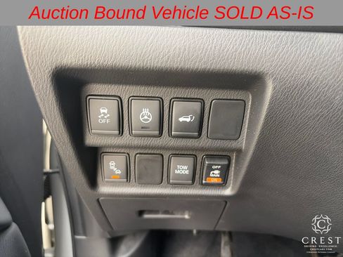 Used 2018 Nissan Pathfinder Platinum FWD image 18
