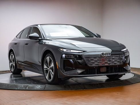 New 2025 Audi A6 e-tron Premium Plus image 4