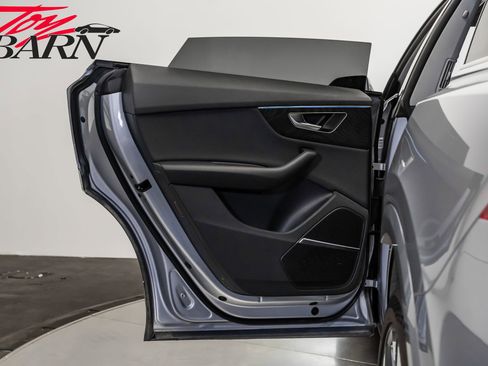 Used 2022 Audi Q8 Premium Plus image 44