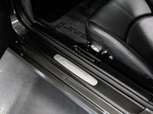 Used 2006 Porsche Cayman S RWD image 18