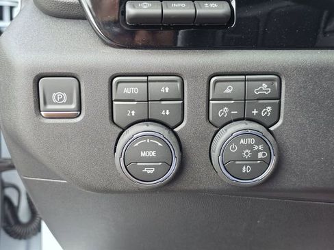 New 2026 Chevrolet Silverado 2500 High Country w/ High Country Premium Package AWD/4WD image 32