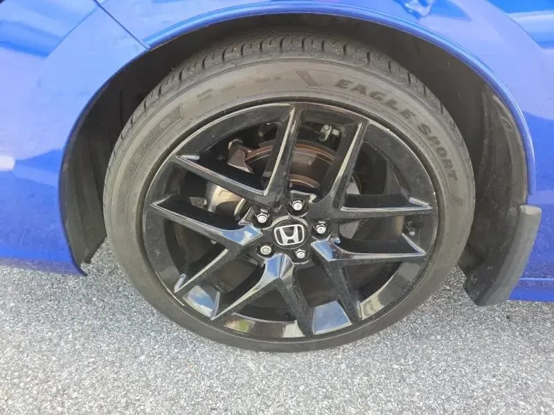 Used 2023 Honda Civic Sport image 8