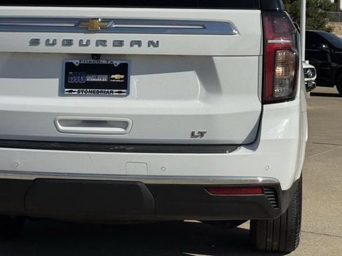 Certified 2024 Chevrolet Suburban LT RWD image 7