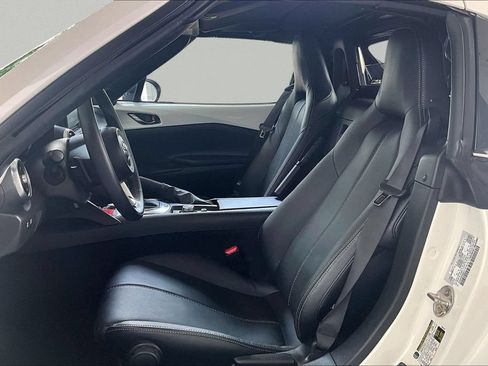 Used 2023 MAZDA MX-5 Miata Grand Touring RWD image 19