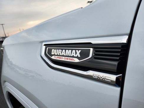 New 2026 GMC Sierra 1500 SLT w/ SLT Premium Plus Package image 7