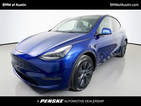 Used 2025 Tesla Model Y Long Range RWD image 1