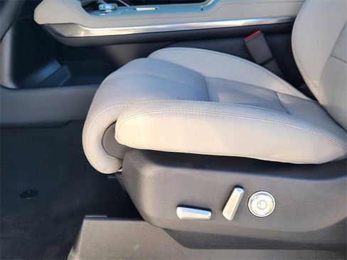 New 2025 Lincoln Navigator Reserve image 21