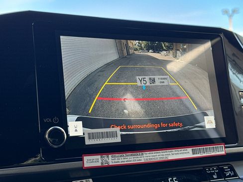 New 2026 Toyota Camry Hybrid FWD image 20