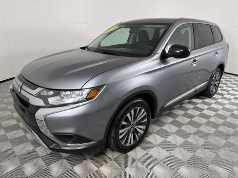 Used 2020 Mitsubishi Outlander ES image 9