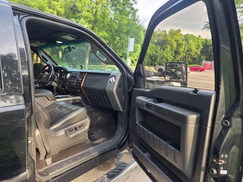 Used 2011 Ford F350 Lariat w/ Lariat Interior Pkg RWD image 19