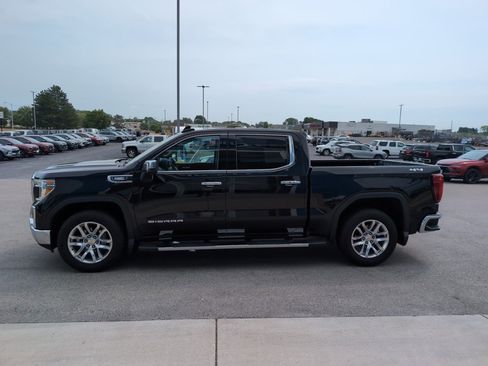 Used 2021 GMC Sierra 1500 SLT w/ SLT Premium Package image 5