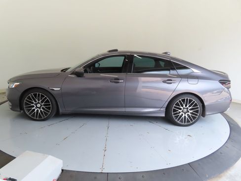 Used 2018 Honda Accord Sport image 7