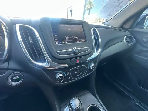 Used 2021 Chevrolet Equinox LT FWD image 28