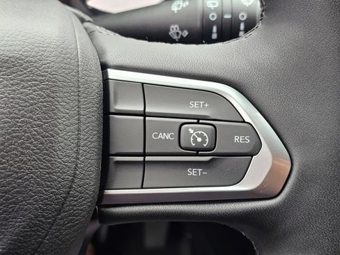 New 2026 Jeep Compass Latitude AWD/4WD image 15