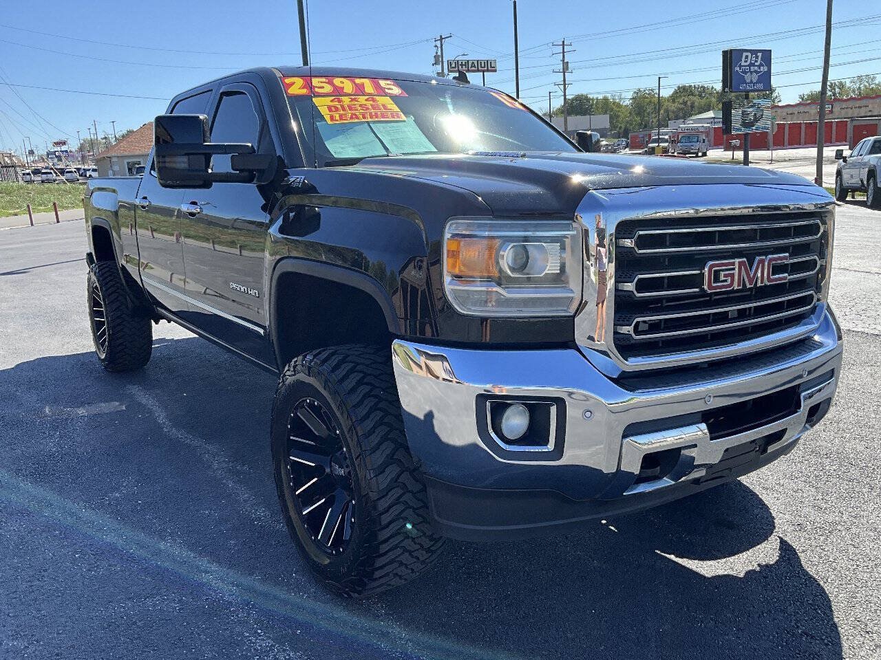Used 2015 GMC Sierra 2500 SLT w/ Duramax Plus Package AWD/4WD image 8