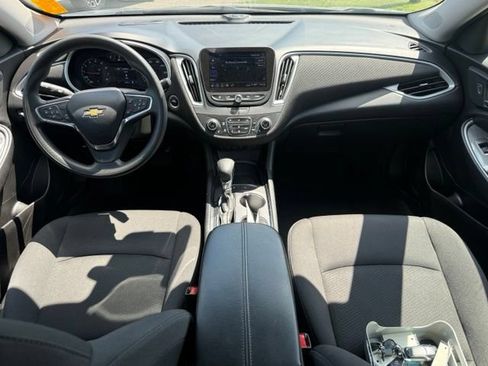 Used 2025 Chevrolet Malibu LT FWD image 15