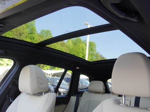 Used 2023 BMW X3 sDrive30i w/ Premium Package w/ZPA RWD image 15