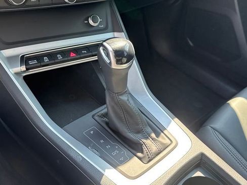 Used 2025 Audi Q3 2.0T Premium image 13