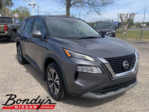 Used 2023 Nissan Rogue SV image 1