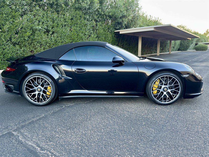 Used 2015 Porsche 911 Turbo S w/ High-end Infotainment Package AWD/4WD image 60
