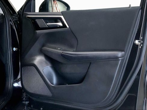 Used 2023 Mitsubishi Outlander ES FWD image 43