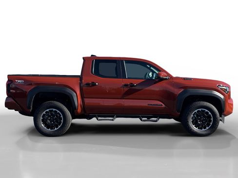 Used 2025 Toyota Tacoma TRD Off-Road image 6