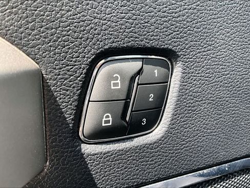 Used 2020 Ford F150 Lariat w/ Equipment Group 502A Luxury AWD/4WD image 32