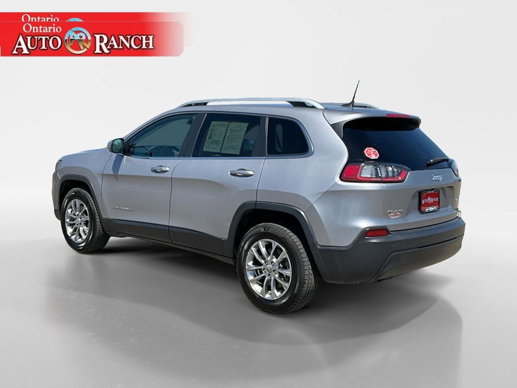 Used 2021 Jeep Cherokee Latitude Plus AWD/4WD image 3