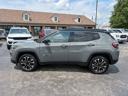 Used 2023 Jeep Compass Limited AWD/4WD image 9