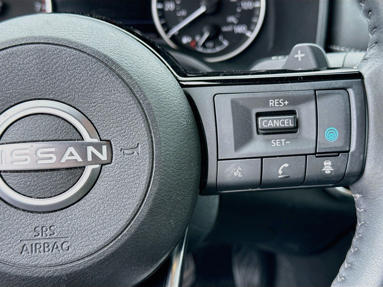 Used 2023 Nissan Rogue SL w/ SL Premium Package FWD image 17