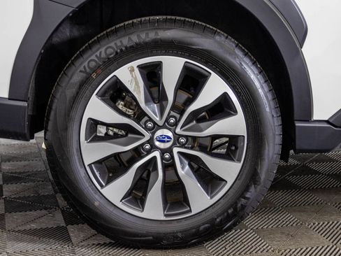 Used 2025 Subaru Outback Limited AWD/4WD image 57