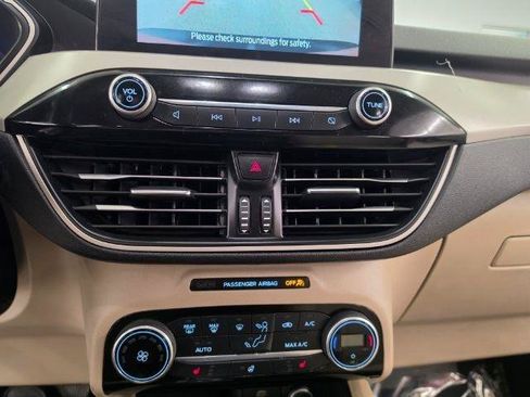 Used 2021 Ford Escape SE w/ Cold Weather Package FWD image 23