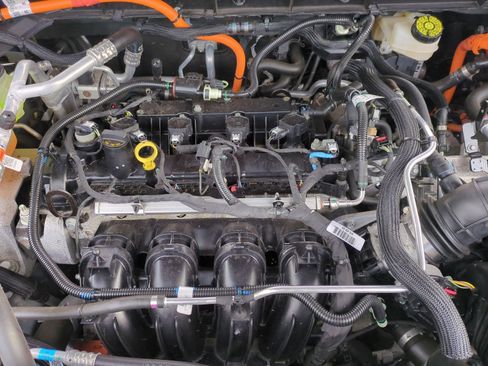 Used 2023 Ford Escape SE image 18