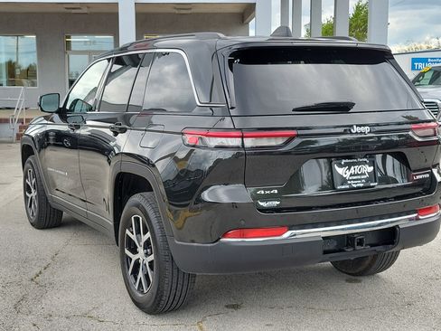 Used 2024 Jeep Grand Cherokee Limited w/ Trailer Tow Package AWD/4WD image 3